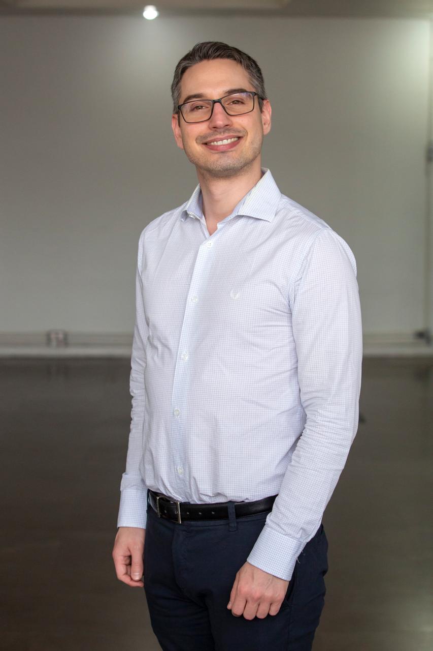Dr. Diego Ustárroz Cantali — Reumatologista